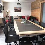 Papillon 6 A14 Personnes - Jacuzzi * Жерарме