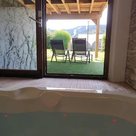 Papillon 6 A14 Personnes - Jacuzzi Gérardmer