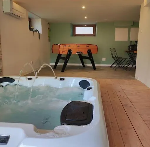 Papillon 6 à14 Personnes - Jacuzzi *