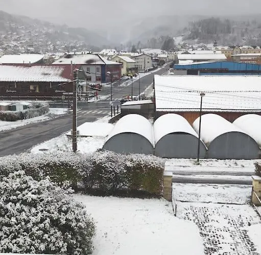 Papillon 6 à14 Personnes - Jacuzzi Hébergement de vacances *