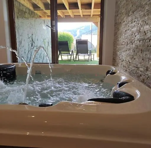 Papillon 6 à14 Personnes - Jacuzzi Hébergement de vacances Gérardmer